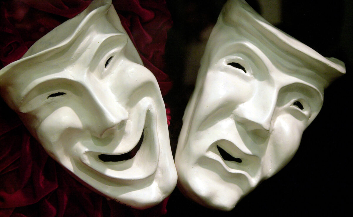 Theatre masks, representing arts and culture events in Los Angeles for Labor Day Weekend, 2023